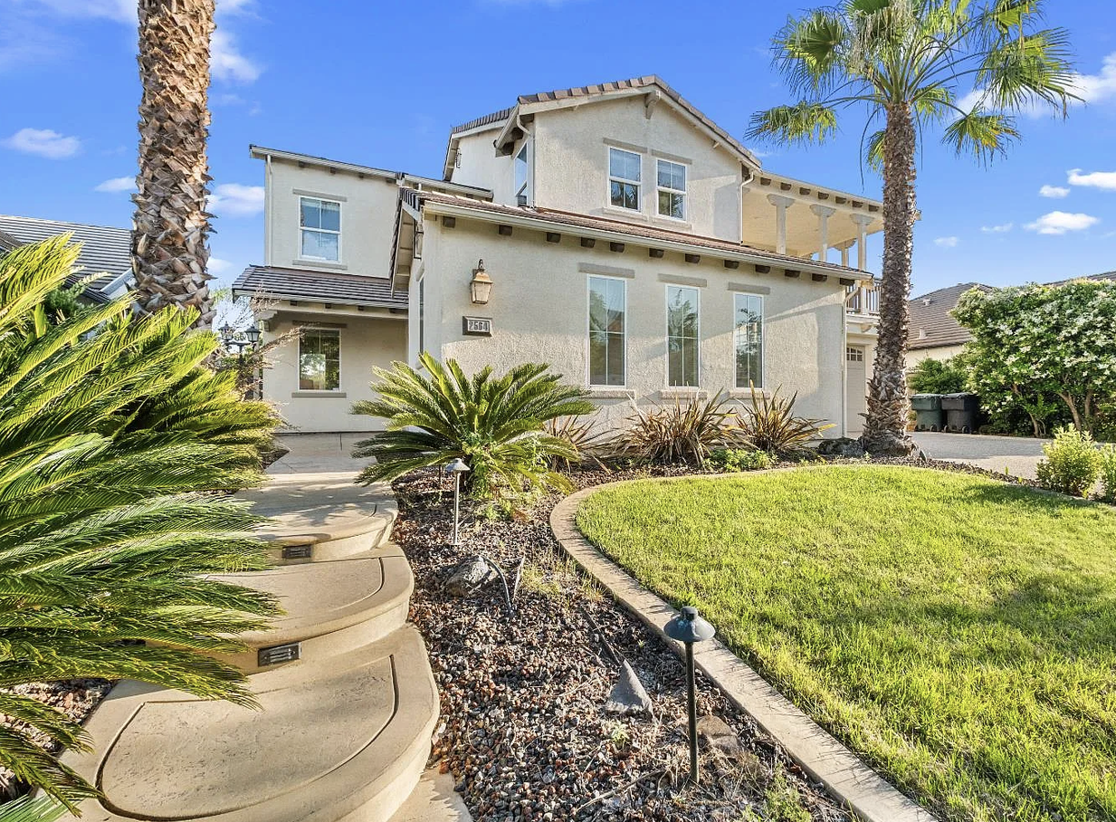 2564 Summerland way, roseville