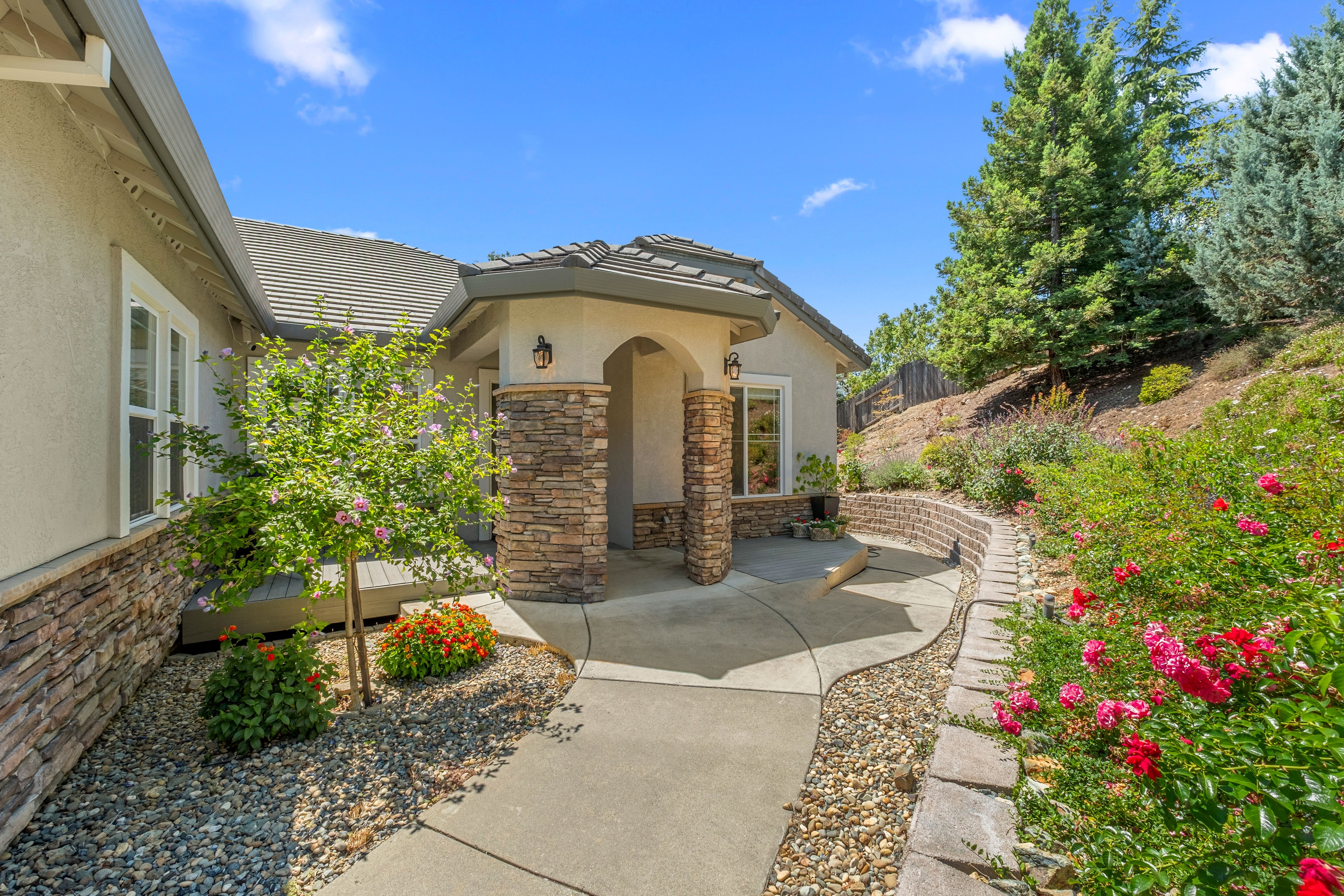 553 CRAZY HORSE CT, CAMERON PARK